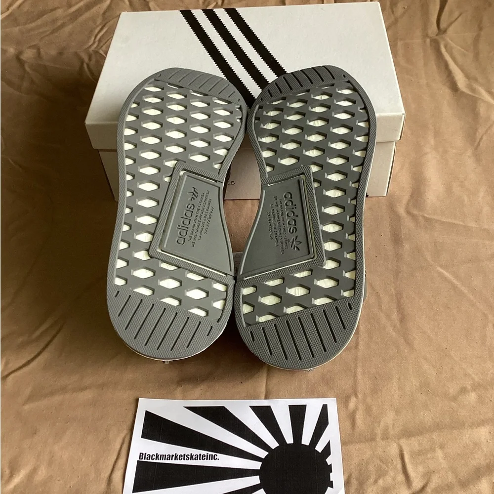 Wings + Horns x Adidas NMD R2 Ash BB3117 Men's Size 10.5